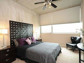 630 N Franklin St, Unit 921 in Chicago, IL - Foto de edificio - Building Photo