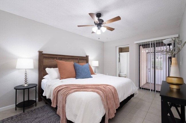 3331 NW 21st Dr in Gainesville, FL - Building Photo - Building Photo