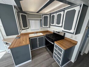 64 Sylvia St in Loma Linda, CA - Building Photo - Building Photo