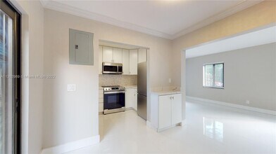 801 NE 18th Ave-Unit -2 in Fort Lauderdale, FL - Building Photo - Building Photo