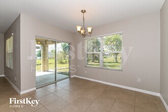 2702 SW 9th Pl in Cape Coral, FL - Foto de edificio - Building Photo