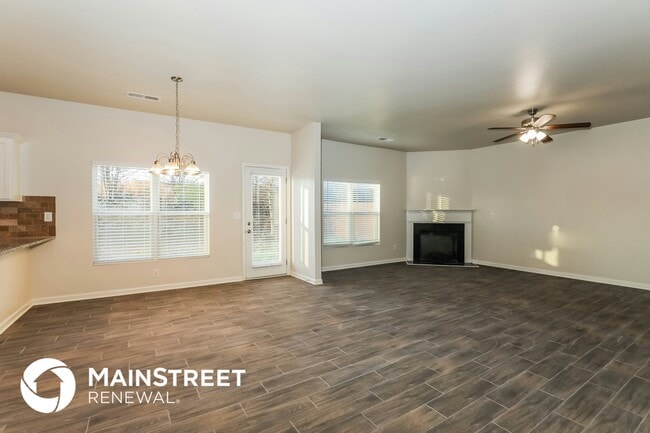 573 Emporia Loop, Unit 1-264 in Mcdonough, GA - Building Photo - Building Photo