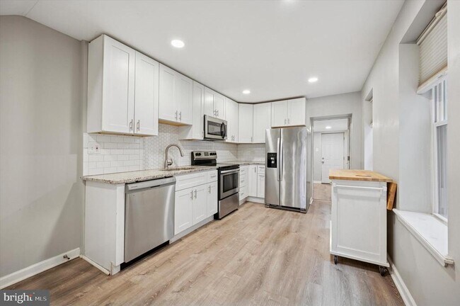 717 N 38th St in Philadelphia, PA - Building Photo - Building Photo