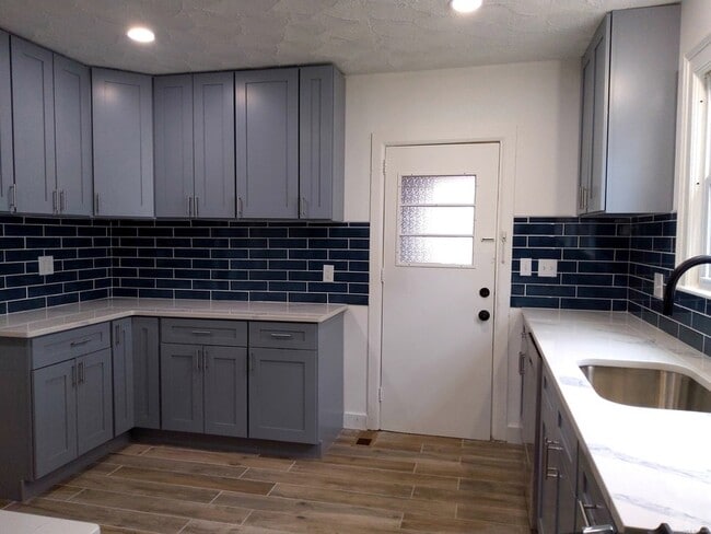 92 Woodlawn St in West Hartford, CT - Building Photo - Building Photo