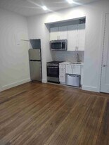 45 Tiemann Pl in New York, NY - Building Photo