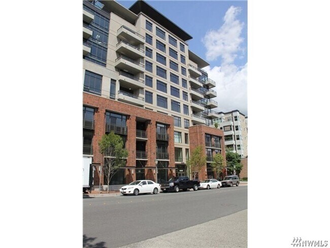 10000 Main St in Bellevue, WA - Building Photo - Building Photo