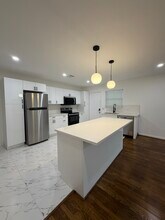 1972 W McKinney St in Houston, TX - Building Photo - Building Photo