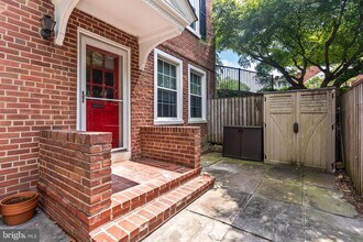3334 S Wakefield St in Arlington, VA - Building Photo - Building Photo