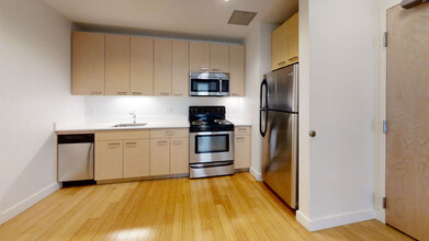 1000 Boylston St, Unit PH03s in Boston College, MA - Building Photo - Building Photo