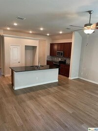 3034 Dade Loop photo'