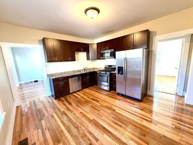 11 Francis St in Malden, MA - Building Photo - Building Photo