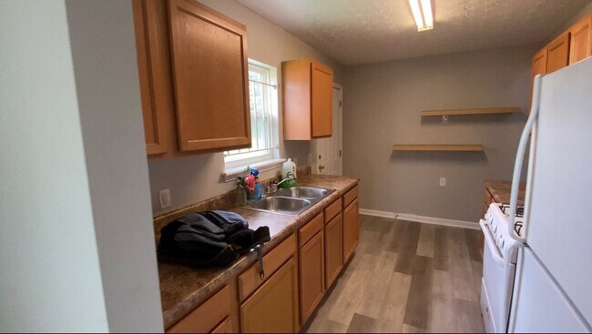 403 Elm St NW in Atlanta, GA - Building Photo - Building Photo