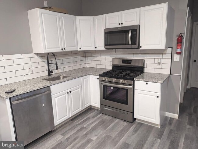 property at 883 N Preston St