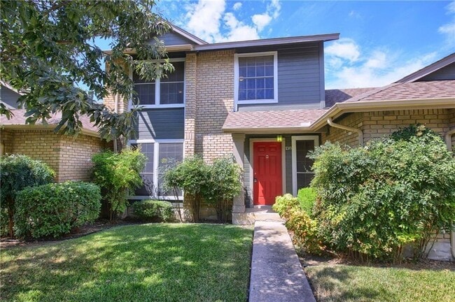property at 1015 E Yager Ln