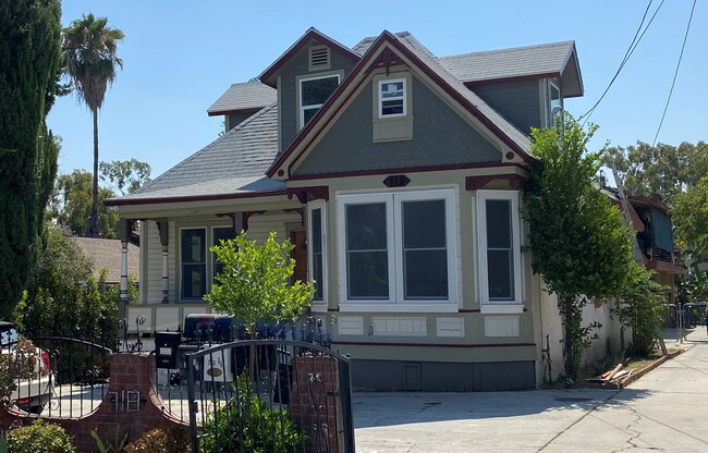 716 Echandia St in Los Angeles, CA - Building Photo - Primary Photo