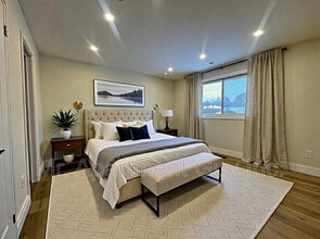 2531 Cavendish Dr in Burlington, ON - Building Photo - Building Photo