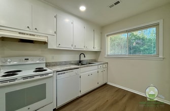 2632 State Park Rd in Greenville, SC - Building Photo - Building Photo