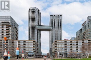 15 Iceboat Terr in Toronto, ON - Building Photo