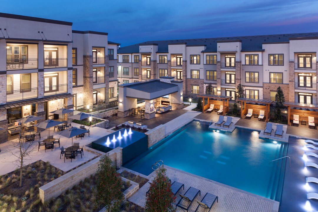 Tallgrass Village in Fort Worth, TX - Foto de edificio