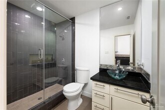 2016 S 5th St in McAllen, TX - Building Photo - Building Photo