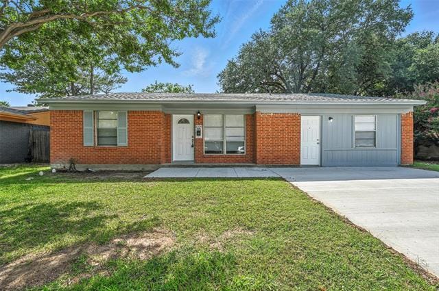 property at 1109 Lexington Dr