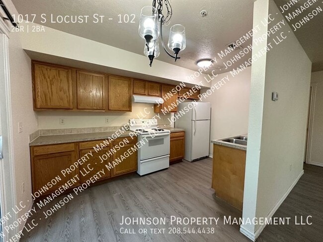 1017 S Locust St in Nampa, ID - Building Photo - Building Photo