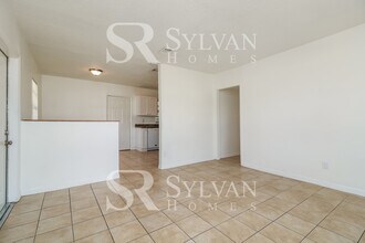 7326 Kingsbury Cir in Tampa, FL - Building Photo - Building Photo