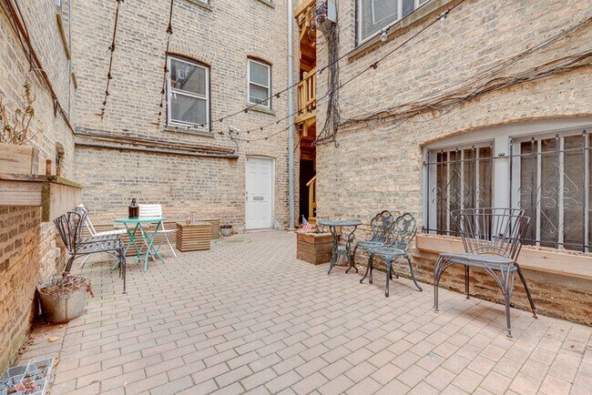 4705 N Talman Ave in Chicago, IL - Building Photo - Building Photo