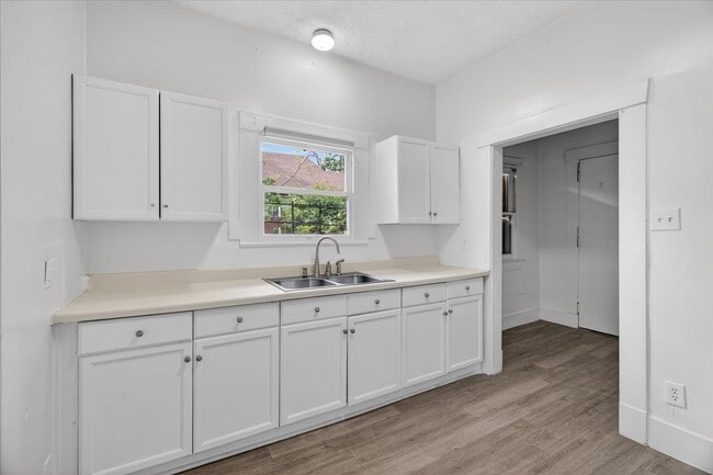 property at 1607 Holman St