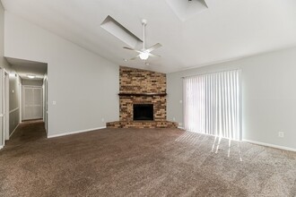 405 County Rd S-18-332 in Summerville, SC - Building Photo - Building Photo
