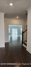 3105 Aviator Ave in Marlboro, NJ - Foto de edificio - Building Photo