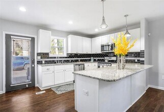 1277 Blvd Lorraine SW in Atlanta, GA - Building Photo - Building Photo