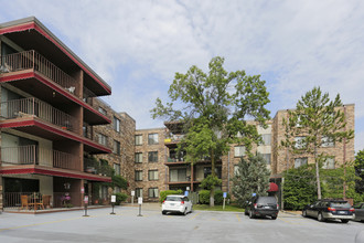 Rosewood West in Hopkins, MN - Foto de edificio - Building Photo