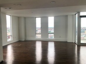 212 Brown St-Unit -10b in Philadelphia, PA - Building Photo - Building Photo