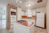 1718 Whiteback Dr photo'