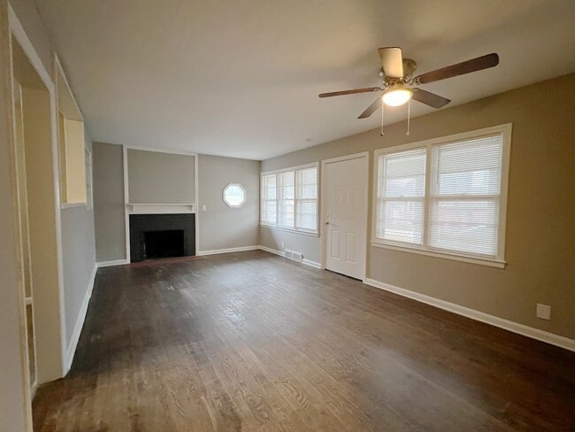 1413 S Sterling Ave in Independence, MO - Building Photo - Building Photo