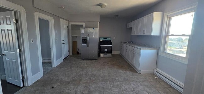 62 Main Rd in Tiverton, RI - Building Photo - Building Photo