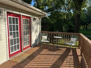 807 Elk Mills Rd in Elk Mills, MD - Foto de edificio - Building Photo