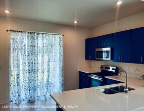 379 Annies Pl in Jacksonville, FL - Building Photo - Building Photo