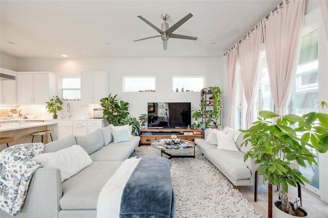 property at 5002 Pecan Springs Rd