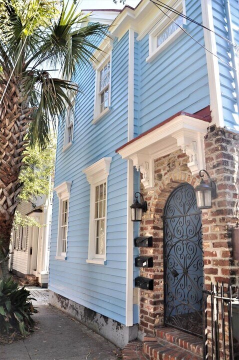 35 Bogard St in Charleston, SC - Building Photo