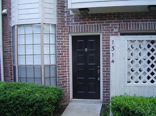 property at 2121 El Paseo St