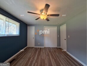 6139 Lullwater Dr in Douglasville, GA - Building Photo - Building Photo