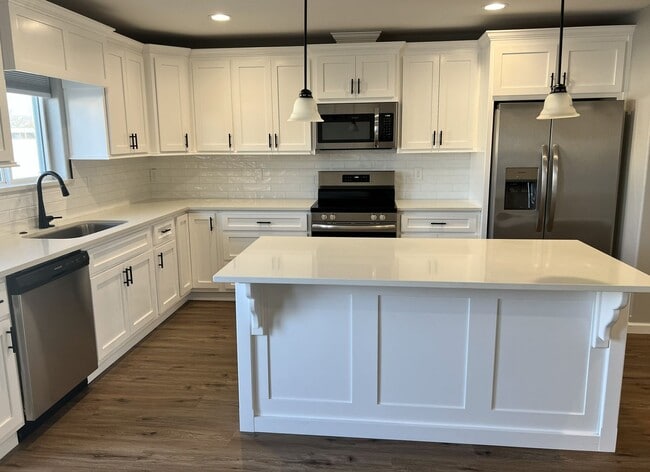 107 Grant Dr in Ephrata, WA - Building Photo - Building Photo