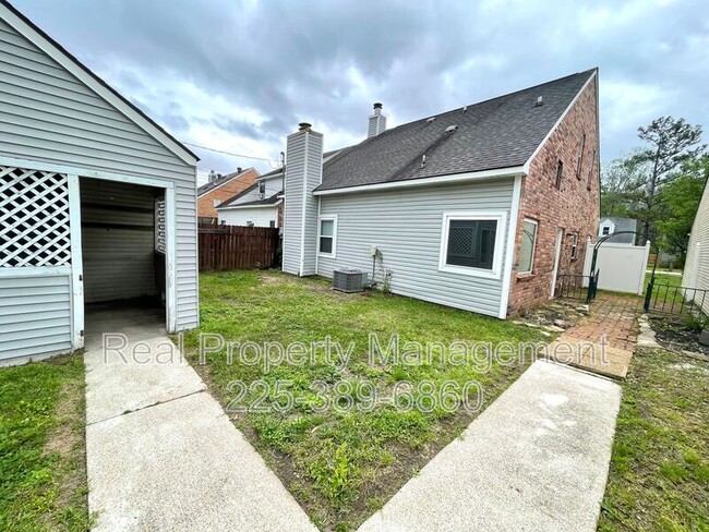 1530 Lila St in Baton Rouge, LA - Building Photo - Building Photo