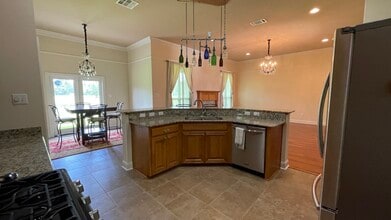 20175 Kingland Dr in Hammond, LA - Foto de edificio - Building Photo