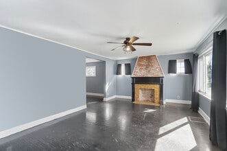 610 Salisbury Rd in Waverly, OH - Building Photo - Building Photo