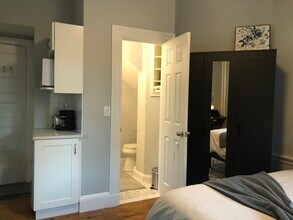 50 Irving St, Unit 52-3 in Cambridge, MA - Foto de edificio - Building Photo