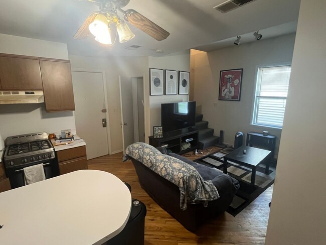 property at 3037 N Southport Ave