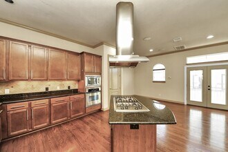 5711 Kiam St in Houston, TX - Building Photo - Building Photo